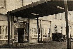 Foto Krankenhauseingang vor den Umbaumaßnahmen des Fördervereins